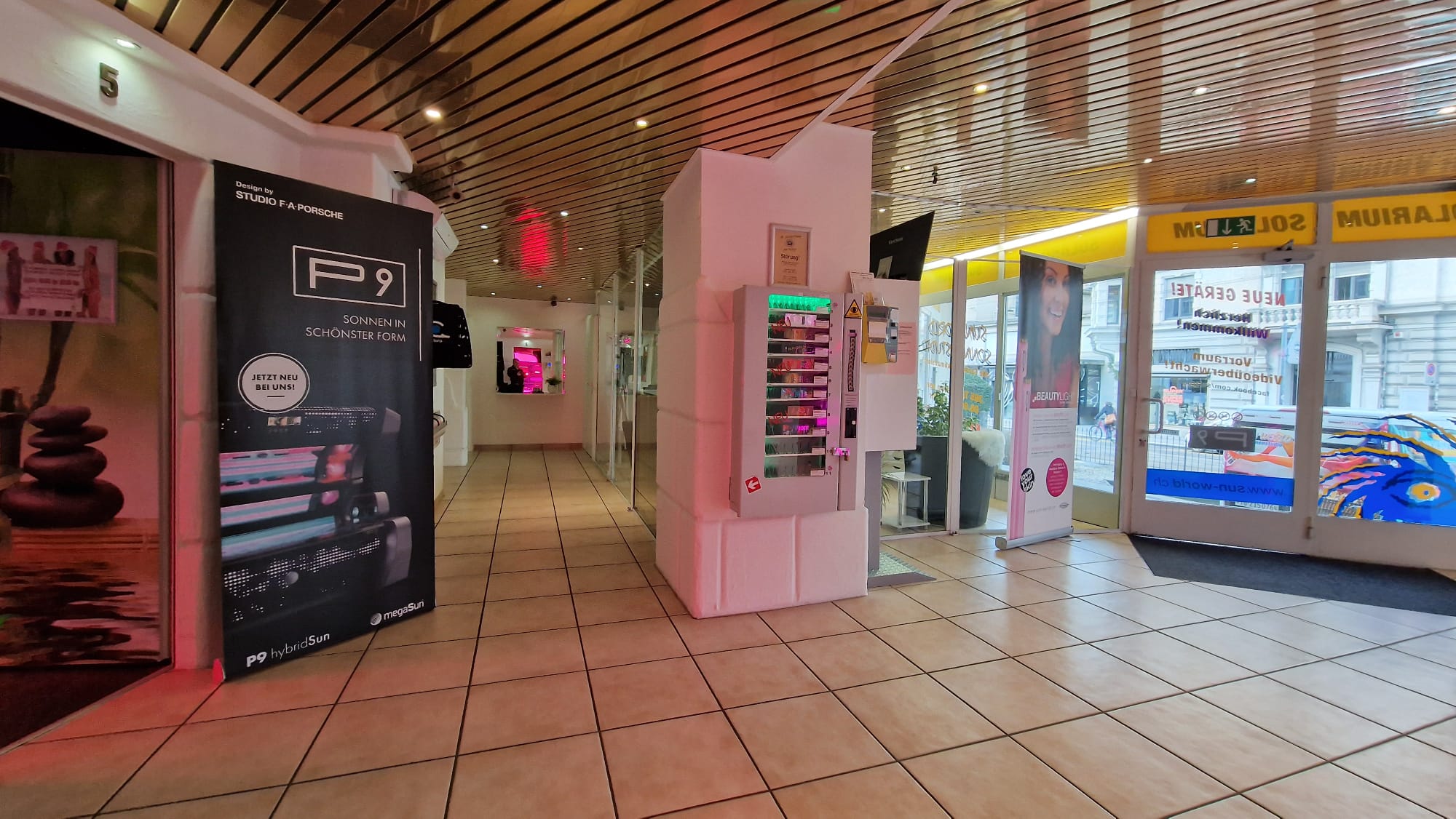Solarium St.Gallen Zentrum - SunWorld Sonnenstudio business image in St. Gallen, ZH